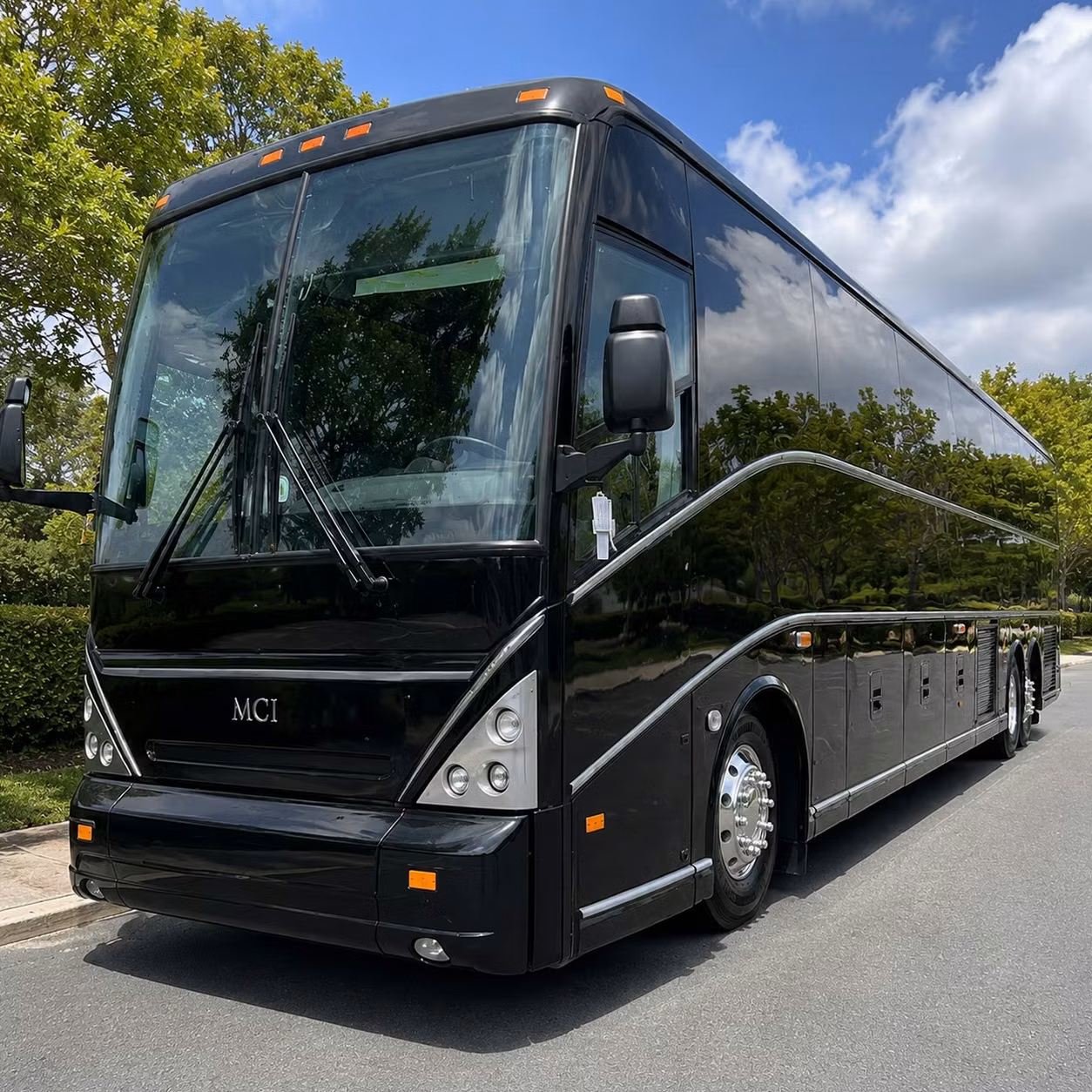 airport transfer shuttles for corporate groups flying in and out of san antonio