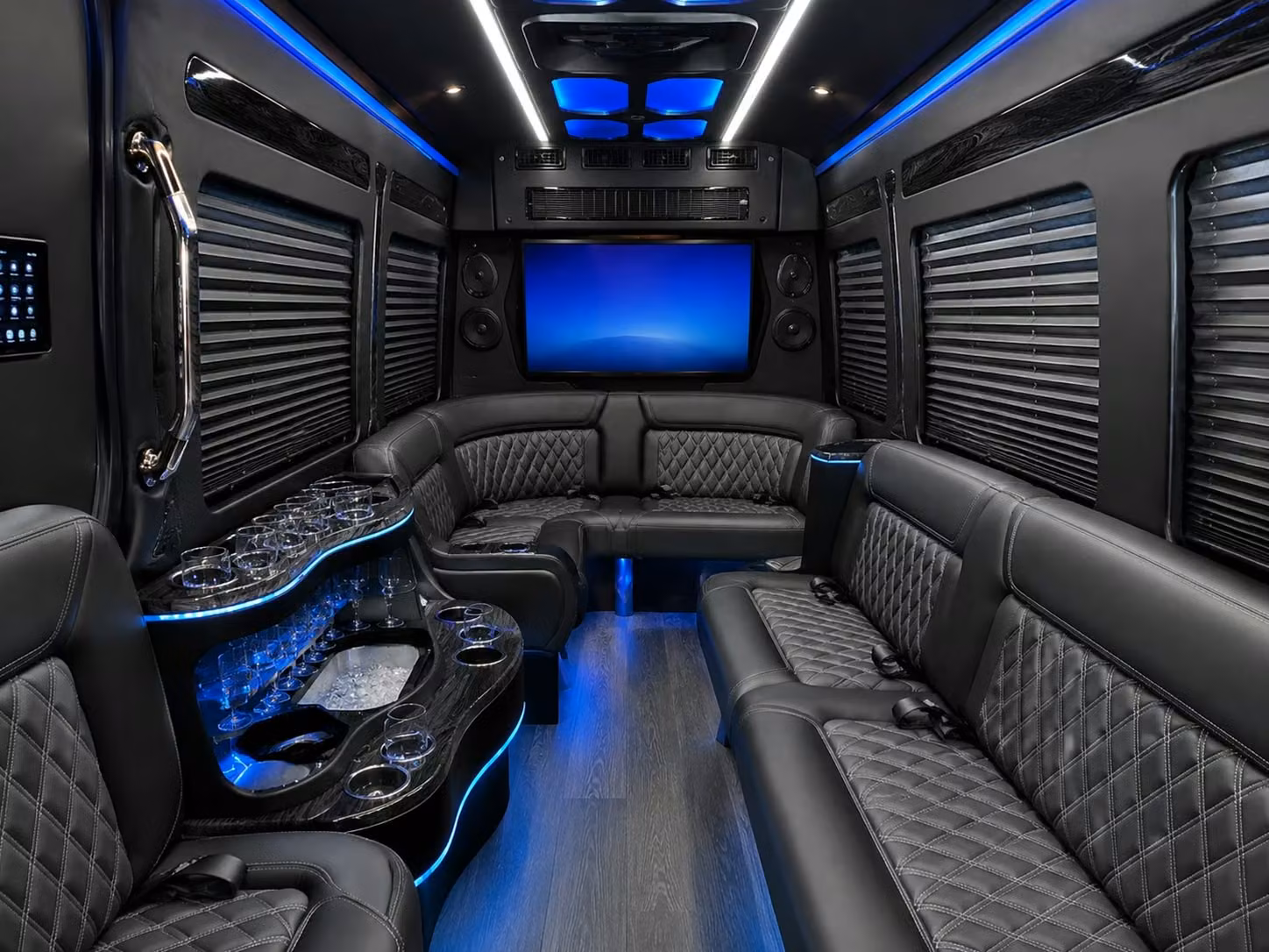 high school and college sports team bus rentals in san antonio