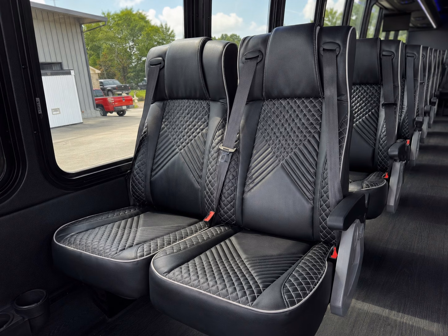 utsa roadrunners and alamodome event shuttle bus rentals